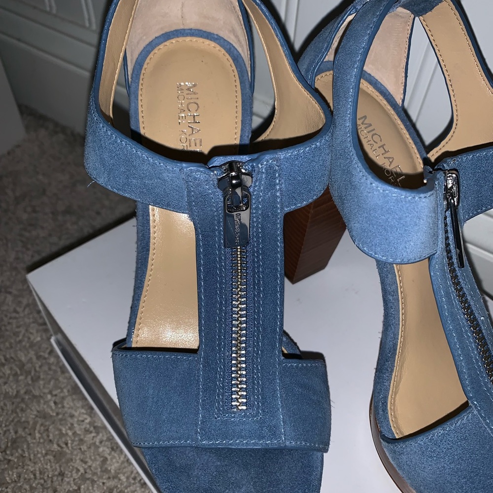 Michael Kors platform heels - Picture 2 of 4